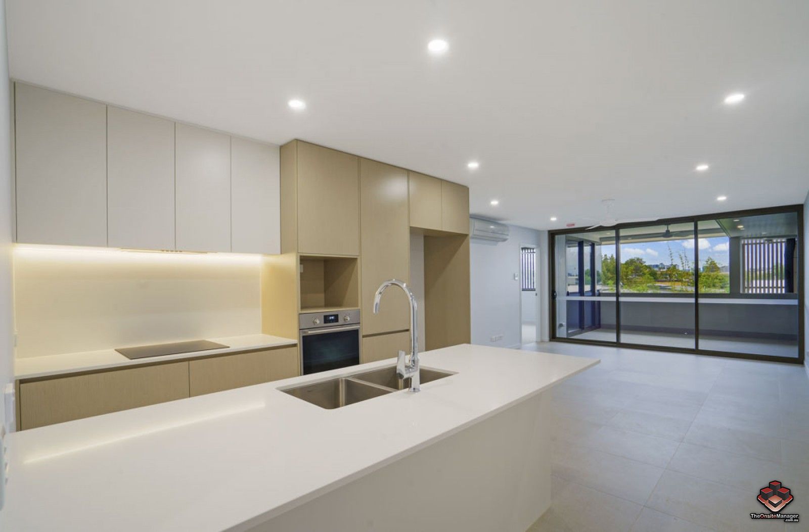 2 bedrooms Apartment / Unit / Flat in 23/400 Hawthorne Road BULIMBA QLD, 4171