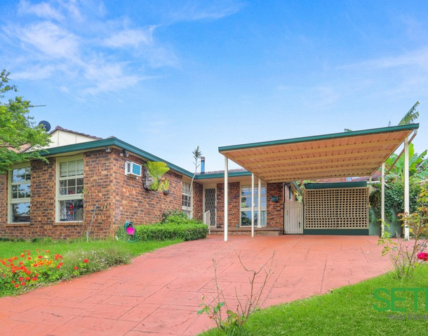 40 Warrimoo Drive, Quakers Hill NSW 2763