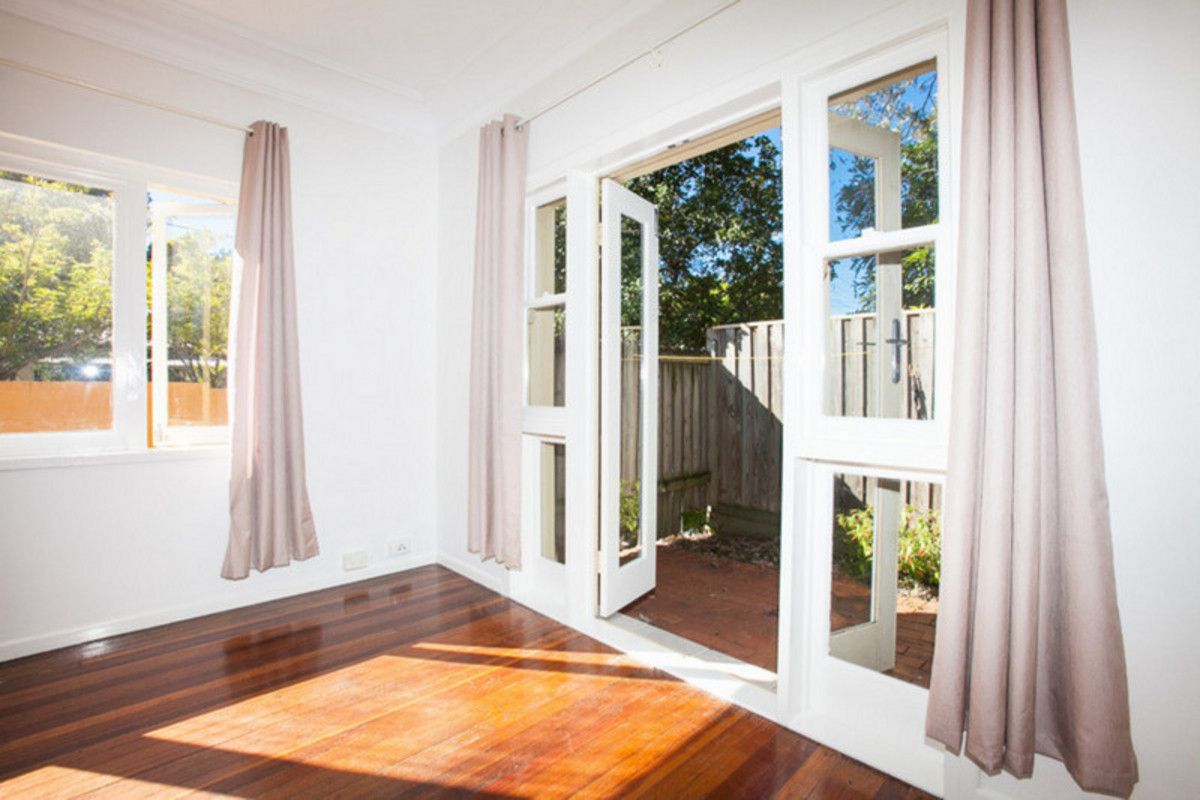 1 bedrooms Apartment / Unit / Flat in 7/27 Gray Road WEST END QLD, 4101