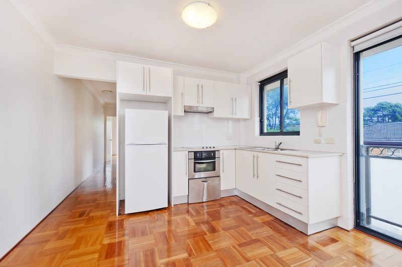 2 bedrooms Apartment / Unit / Flat in 4/28 Dening Street DRUMMOYNE NSW, 2047