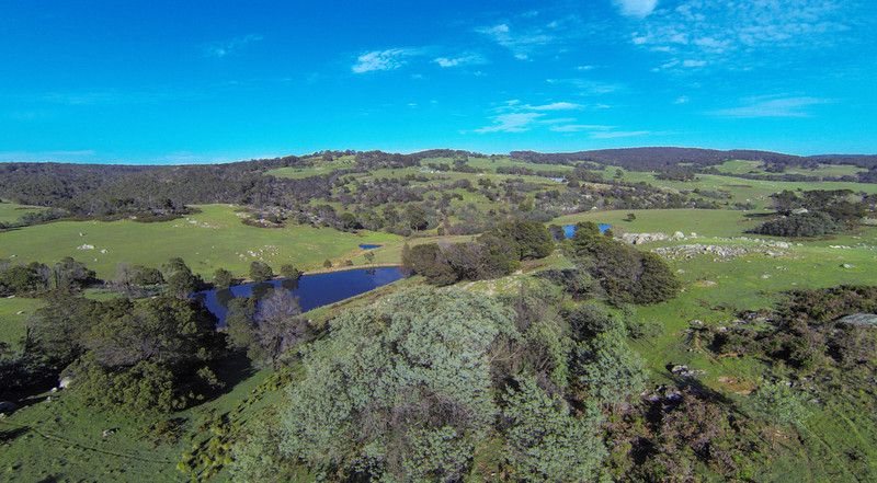 925 Lancefield-Tooborac Road, Nulla Vale VIC 3435, Image 2