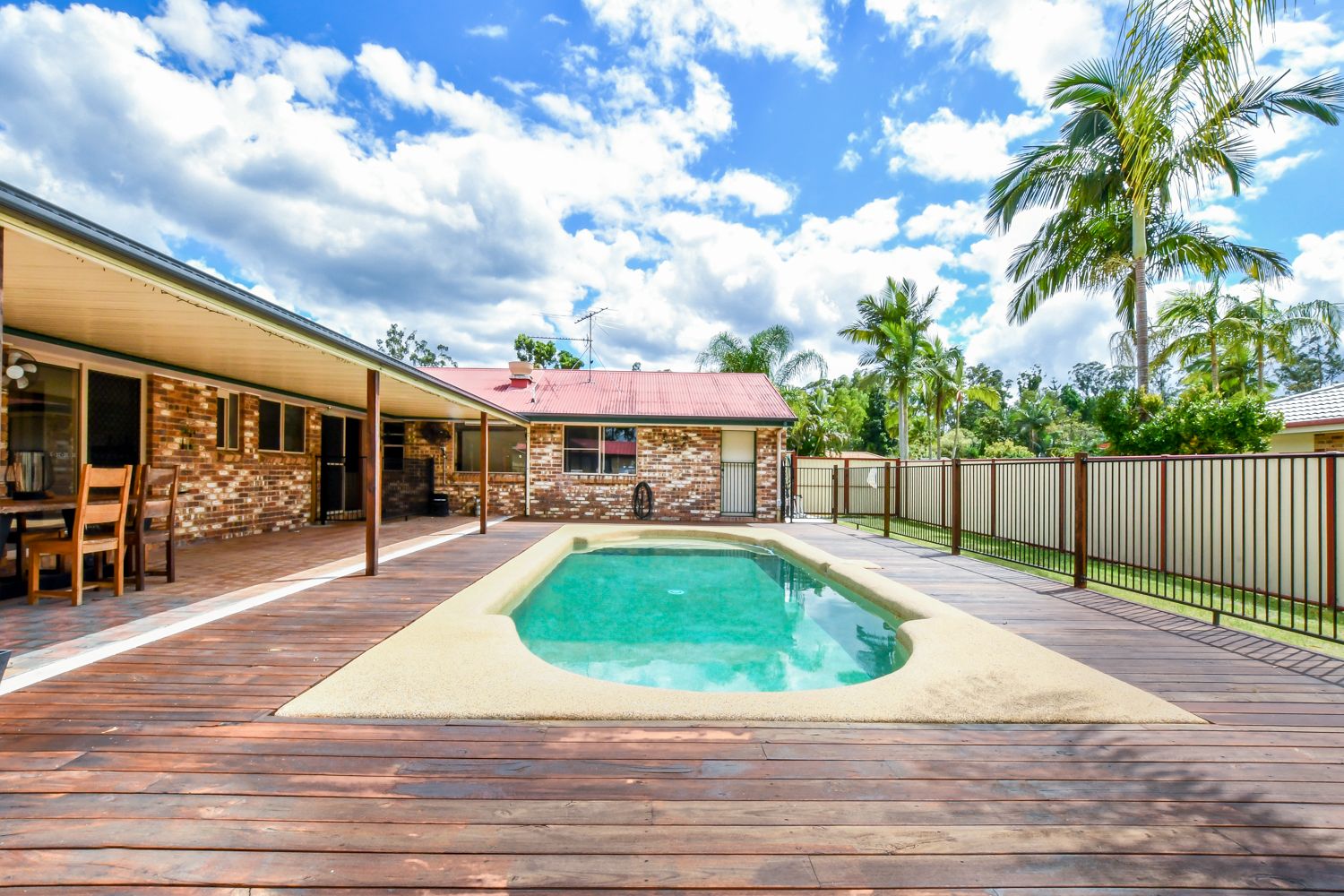 6 Sidney Drive, Beerwah QLD 4519