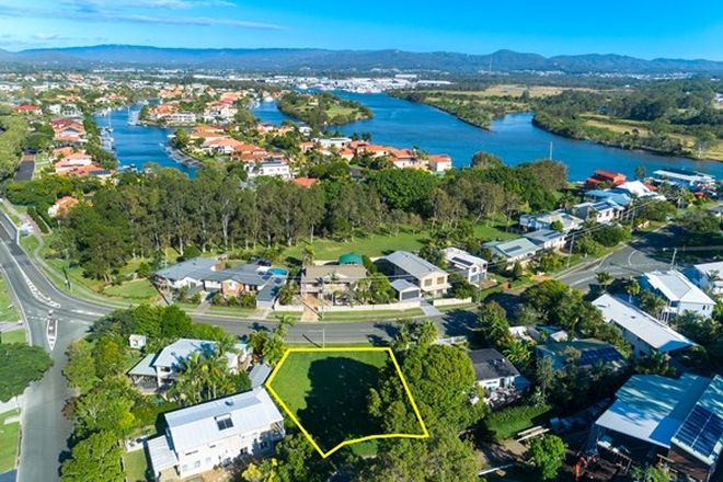 Picture of 3 Chindrina Street, HOPE ISLAND QLD 4212