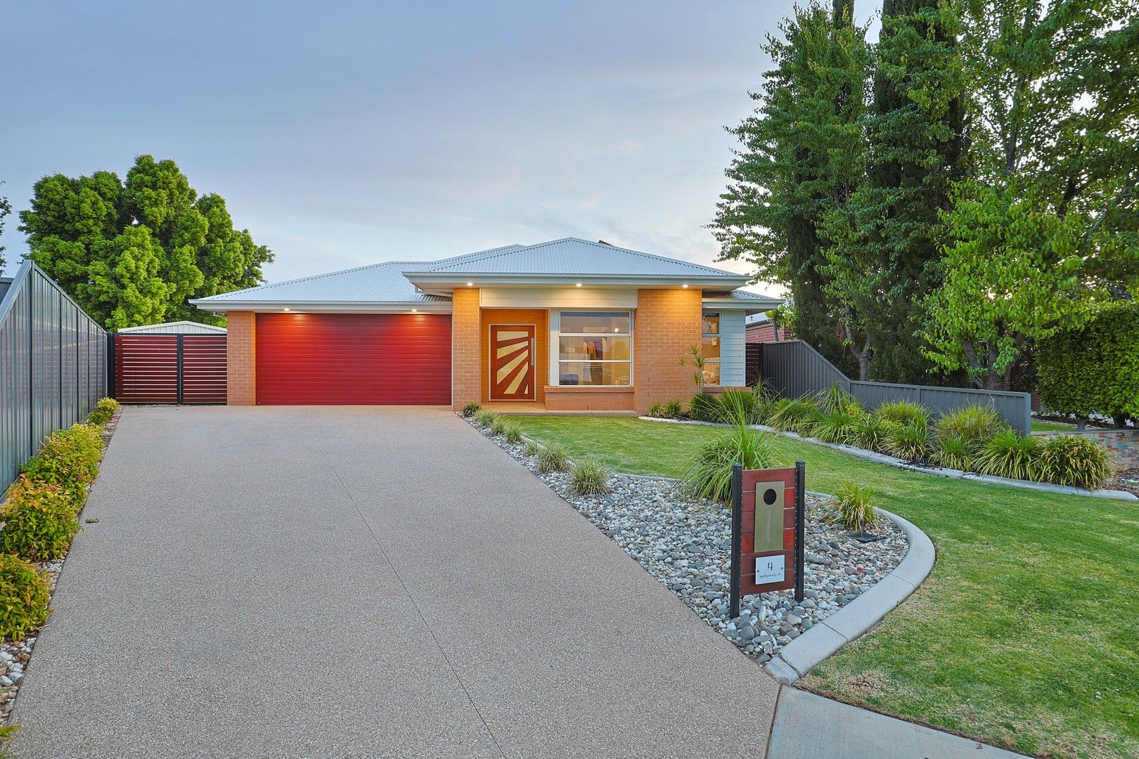 4 bedrooms House in 4 Maribyrnong Court RED CLIFFS VIC, 3496