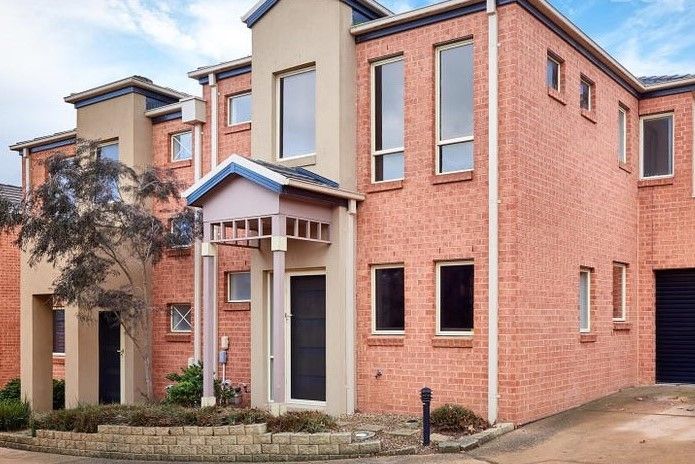 3 bedrooms Townhouse in 2/28 Dunblane Road NOBLE PARK VIC, 3174