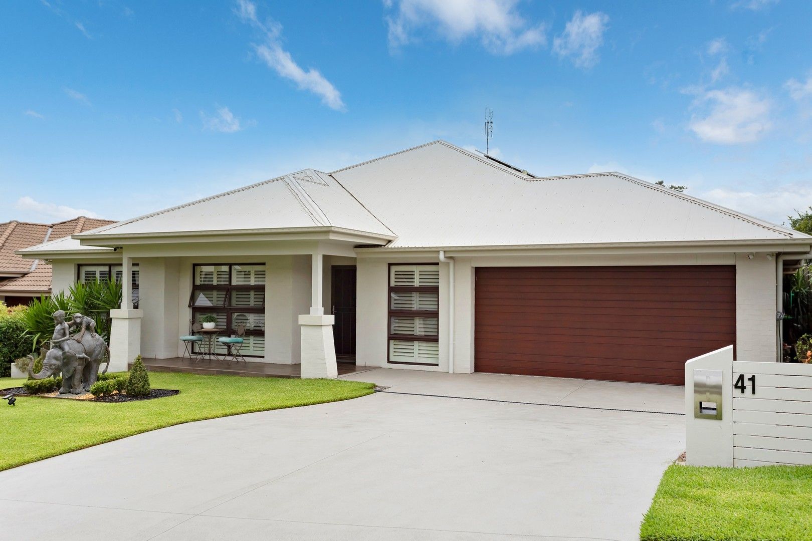 4 bedrooms House in 41 Stan Johnson Drive HAMLYN TERRACE NSW, 2259