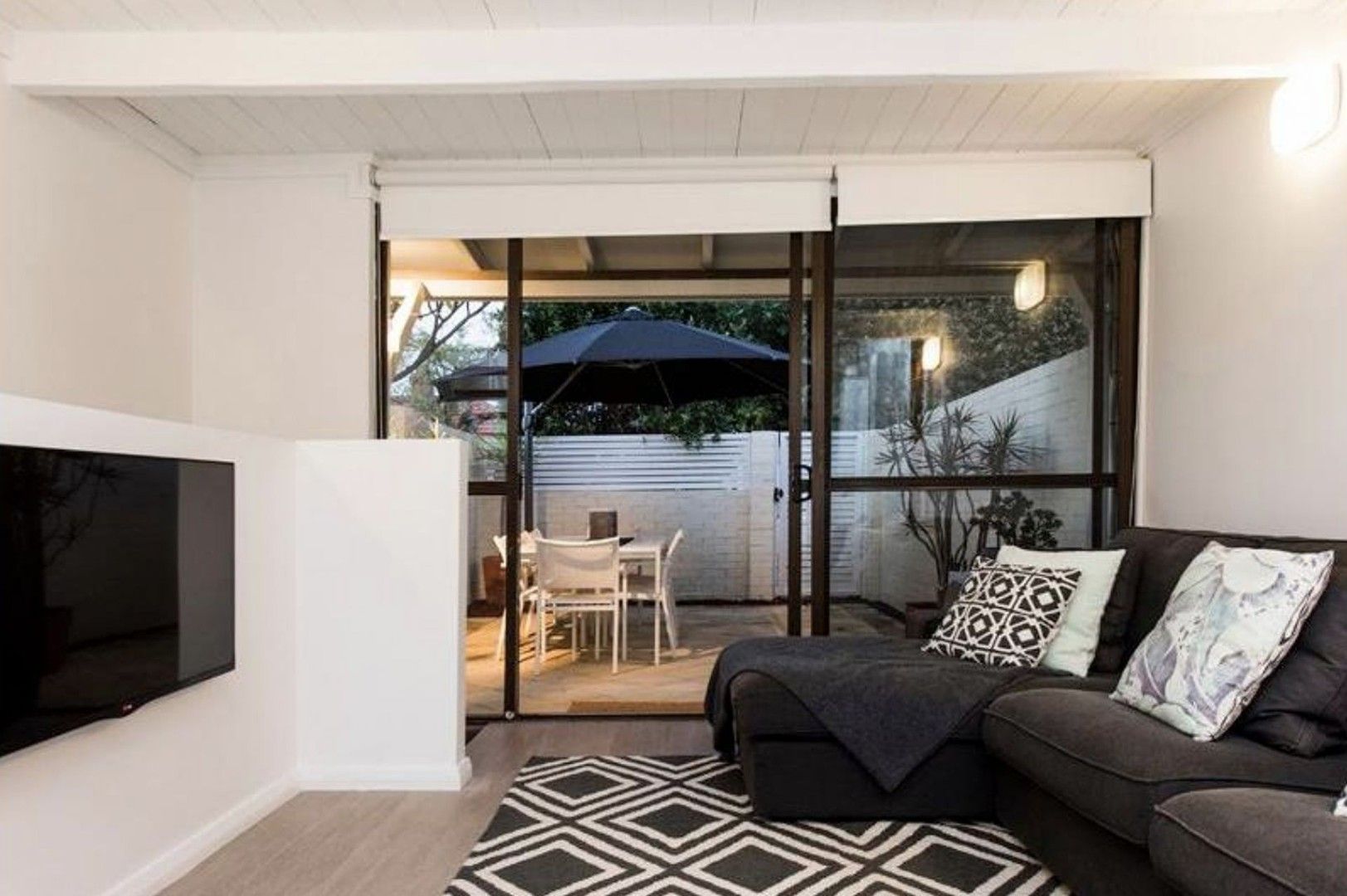 2 bedrooms Townhouse in 4/27 Barker Rd SUBIACO WA, 6008