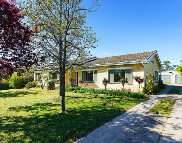 36 Lawrence Street, Castlemaine VIC 3450