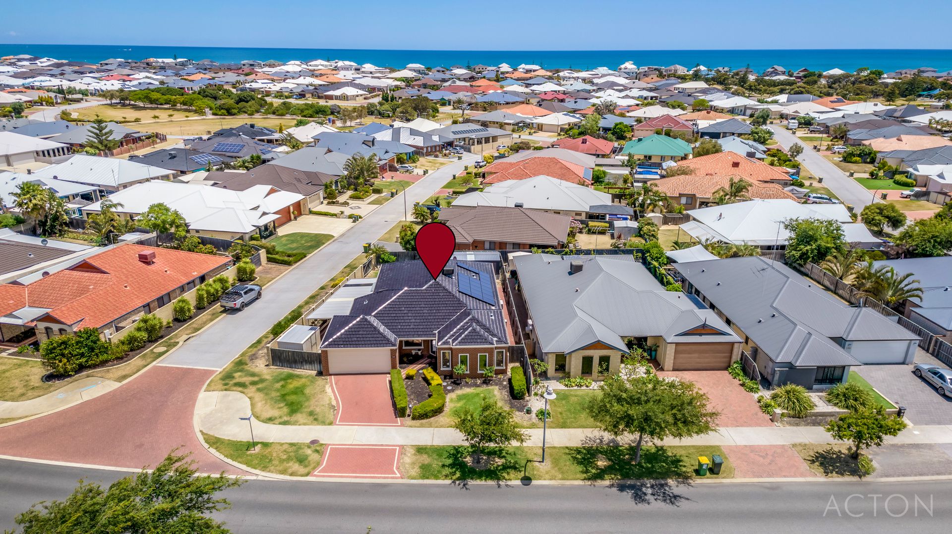 202 Peelwood Parade, Halls Head WA 6210, Image 1