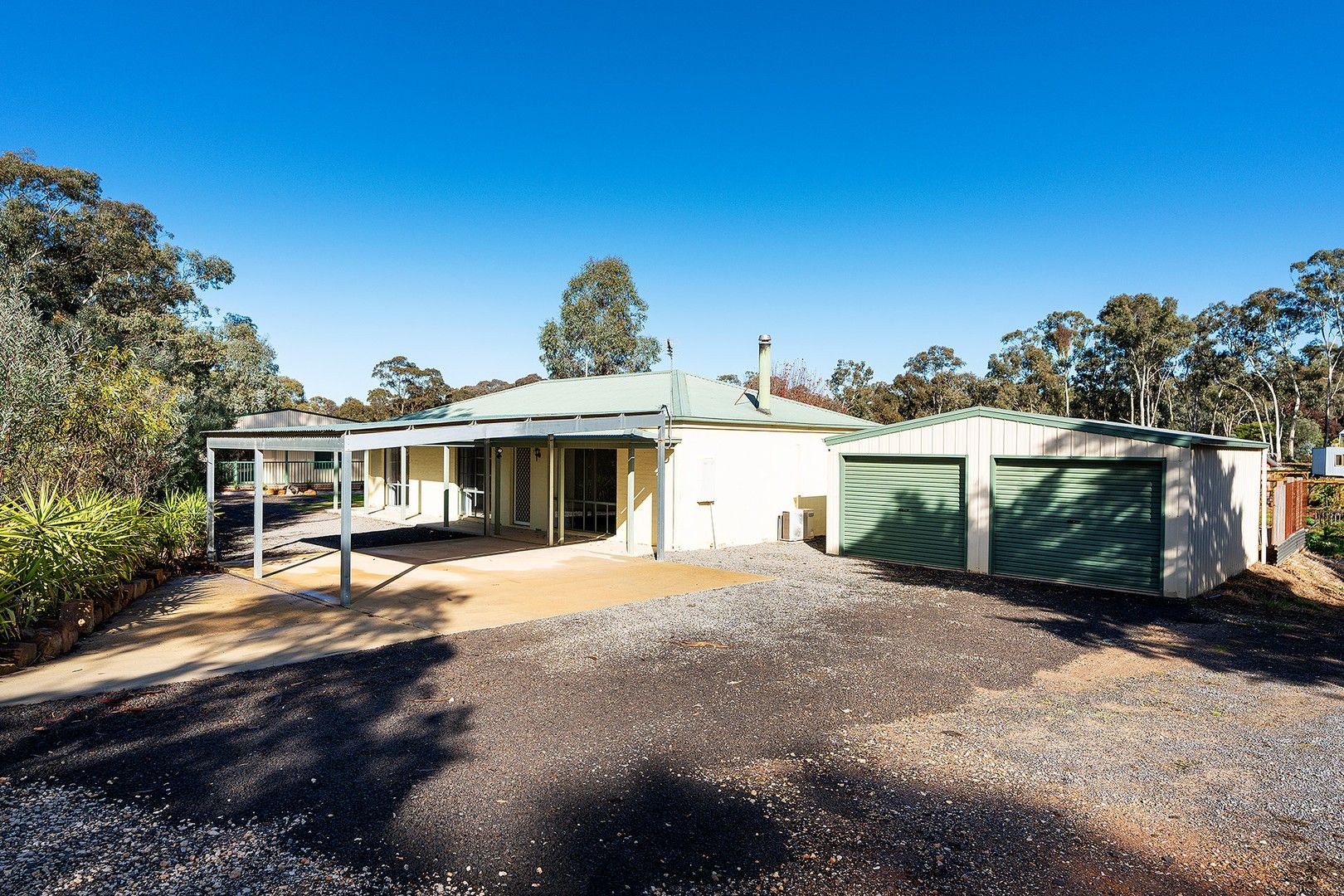 15 Fenton Avenue, Campbells Creek VIC 3451, Image 0