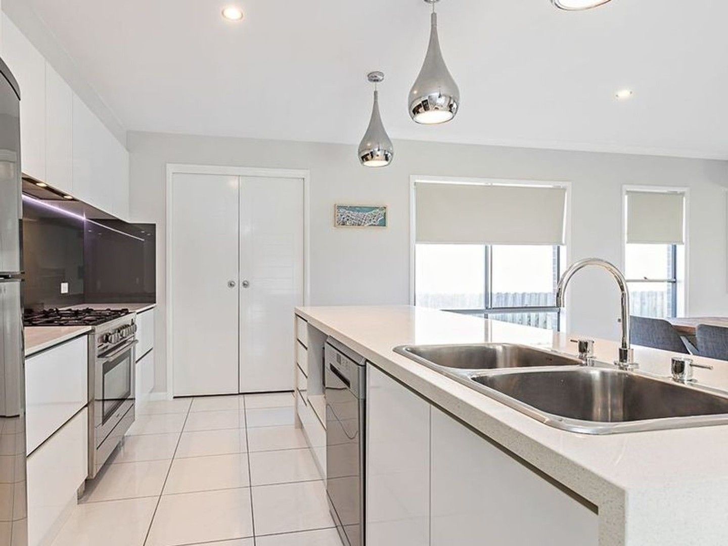 4 bedrooms House in 15 Kural Crescent FLETCHER NSW, 2287