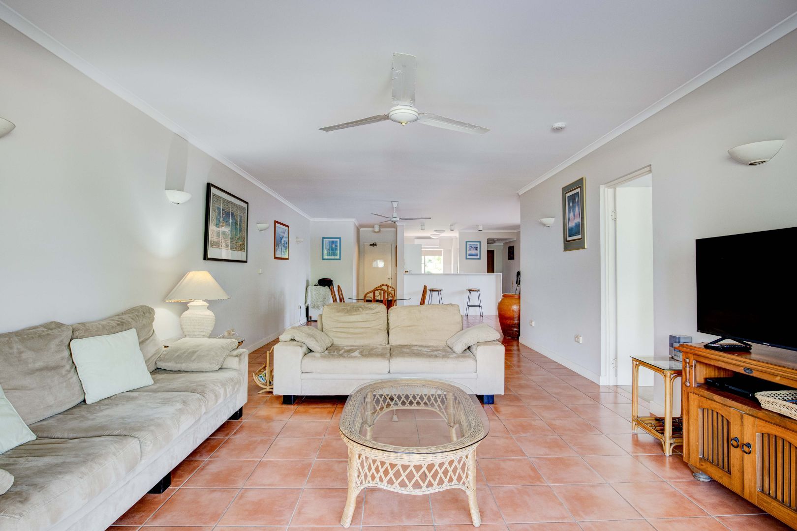 1/69 Banfield Parade, Wongaling Beach QLD 4852, Image 2