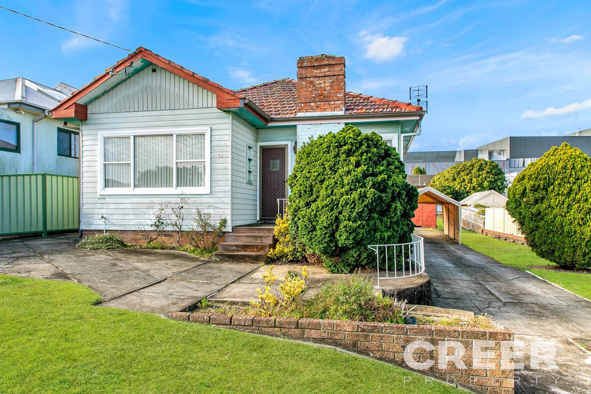 3 bedrooms House in 42 Griffiths Street CHARLESTOWN NSW, 2290