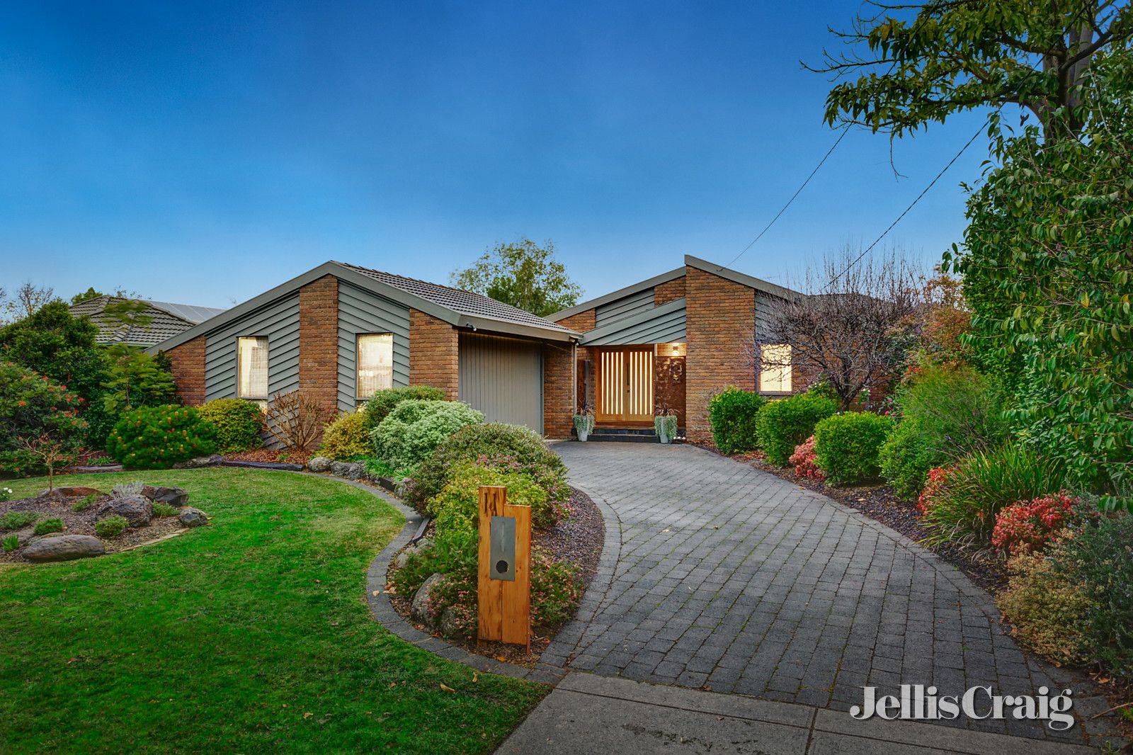 11 Appleberry Place, Ringwood North VIC 3134, Image 0