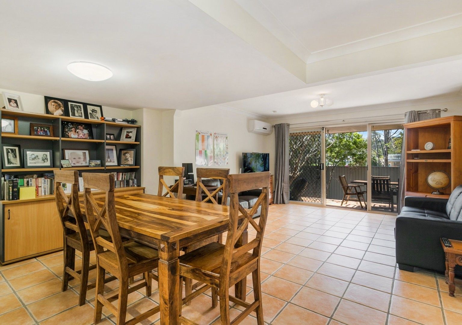 2/6 Golden Crest Place, Bellbowrie QLD 4070, Image 0