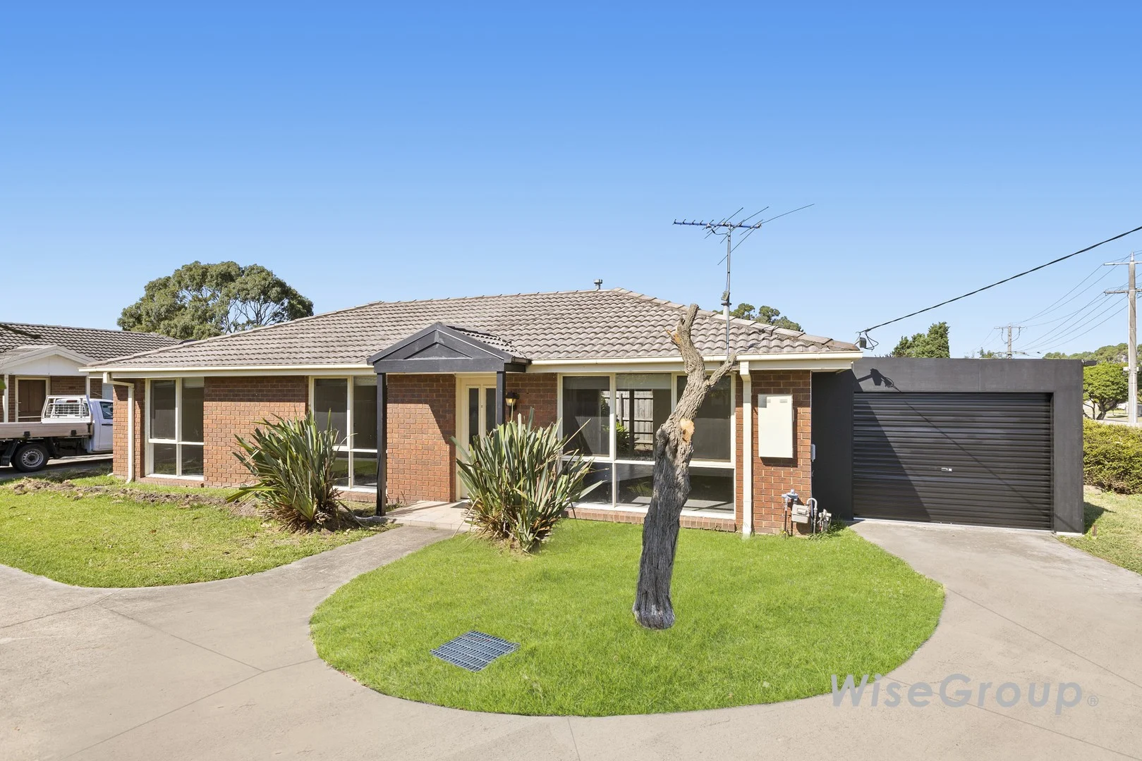 1/4 Cameron Way, Pakenham VIC 3810
