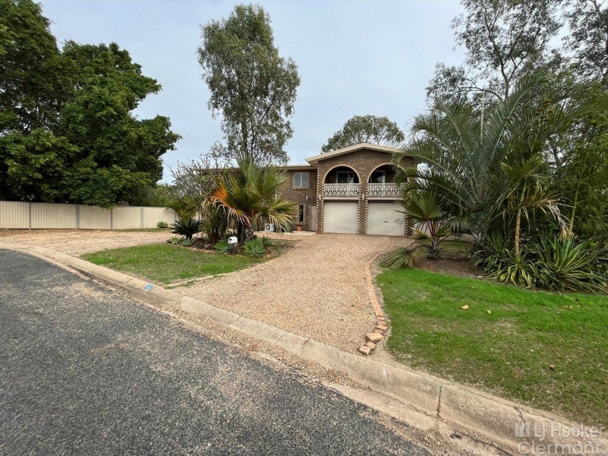 5 bedrooms House in 4 O'Donnel Court CLERMONT QLD, 4721