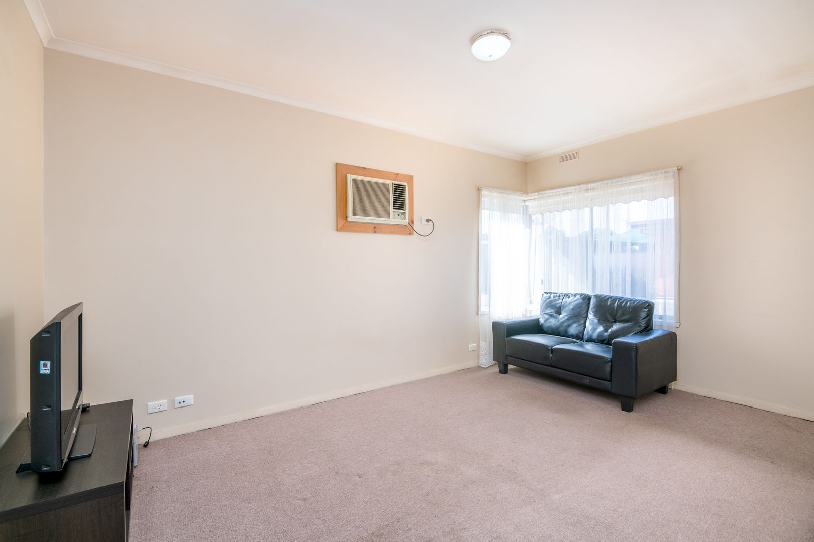 2/4 Erskine Street, Shepparton VIC 3630, Image 2