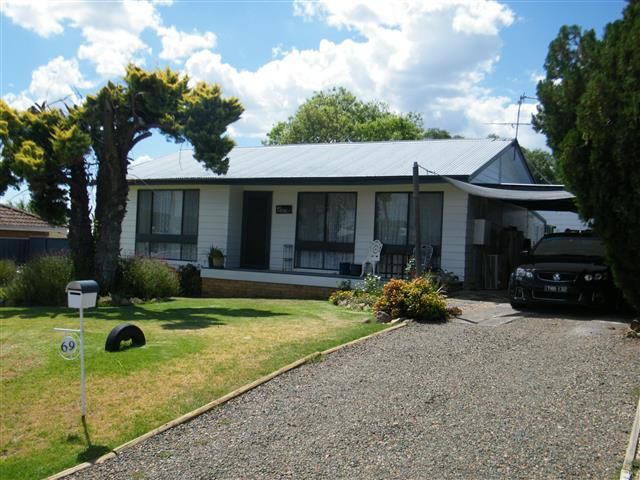 69 Fitzroy Street, Quirindi NSW 2343