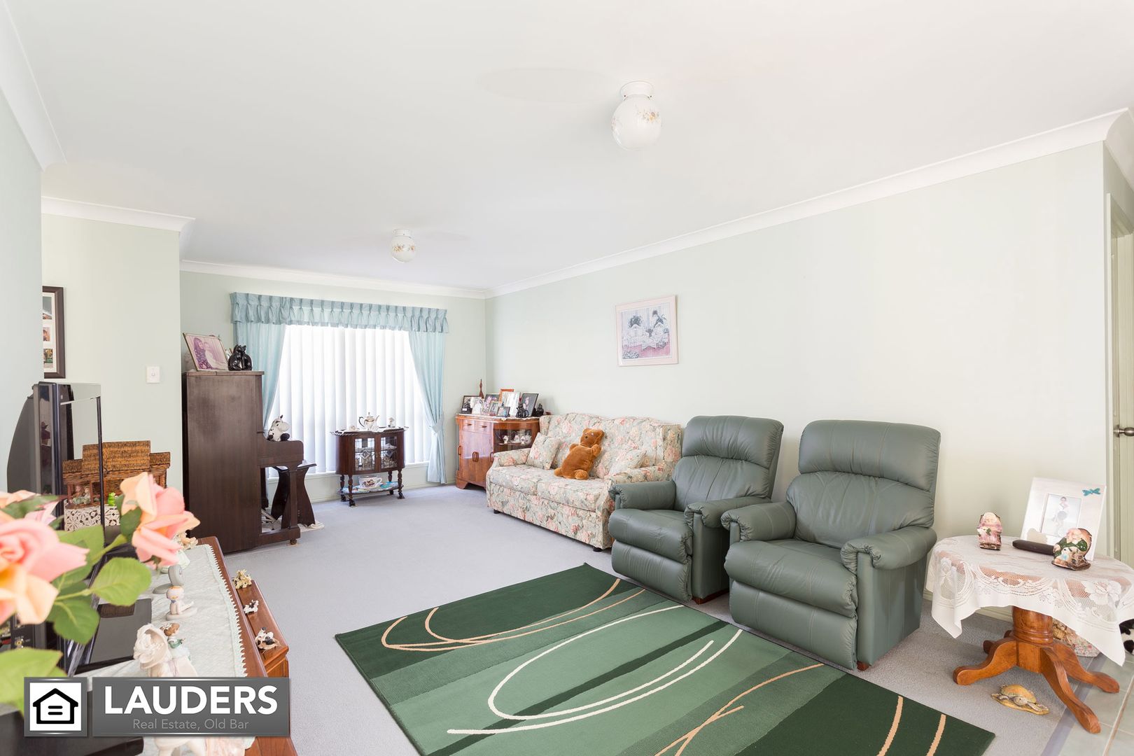 17 Ivy Crescent, Old Bar NSW 2430, Image 2