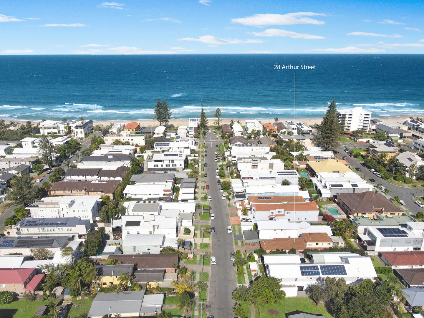 4 bedrooms House in 28 Arthur Street MERMAID BEACH QLD, 4218