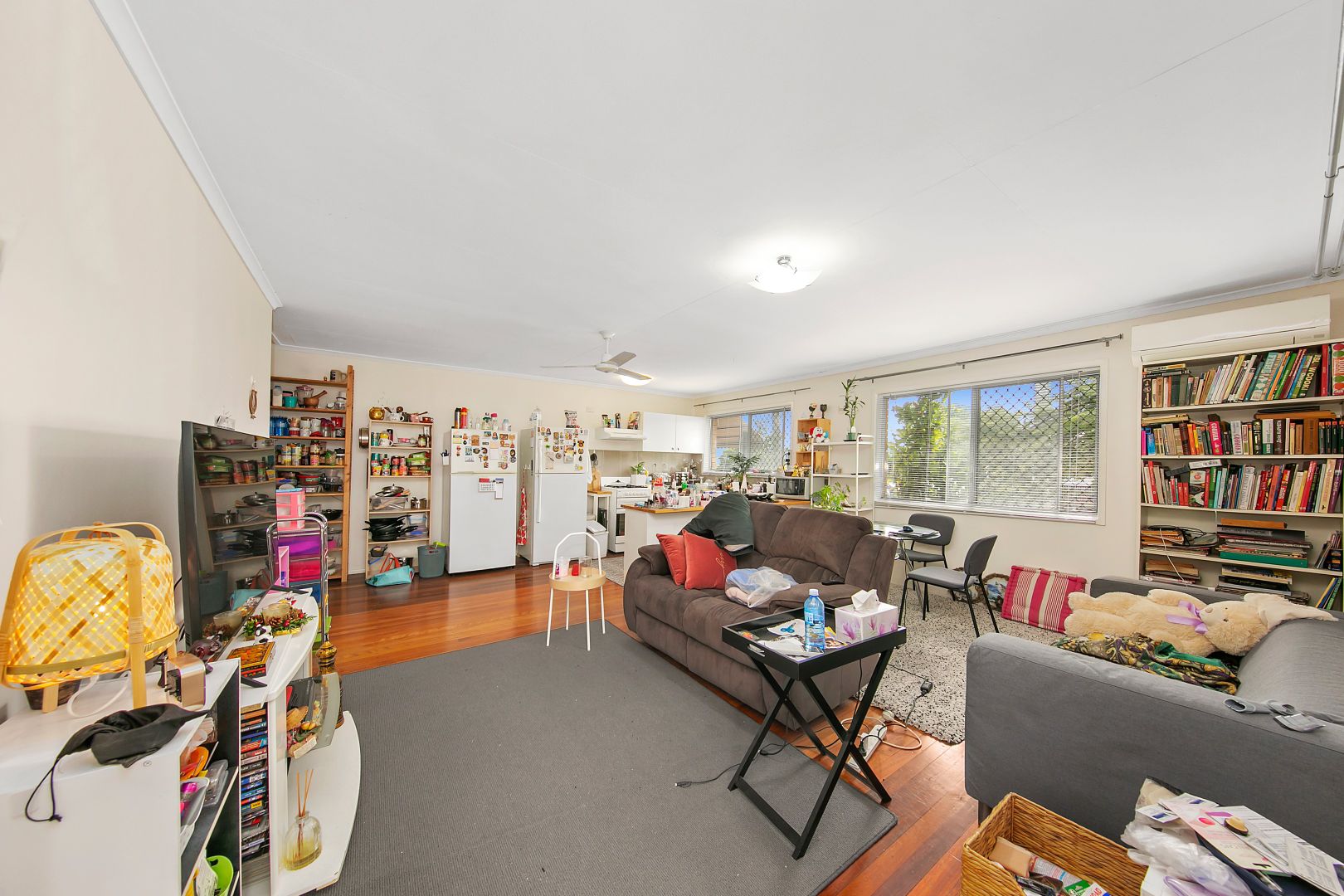 27 Knowsley Street, Stones Corner QLD 4120, Image 2