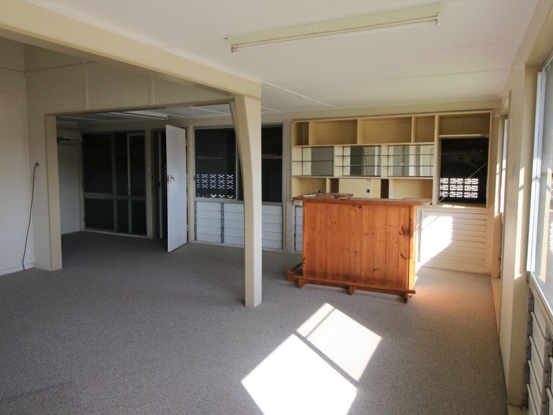 118-120 Young Street, Ayr QLD 4807, Image 2