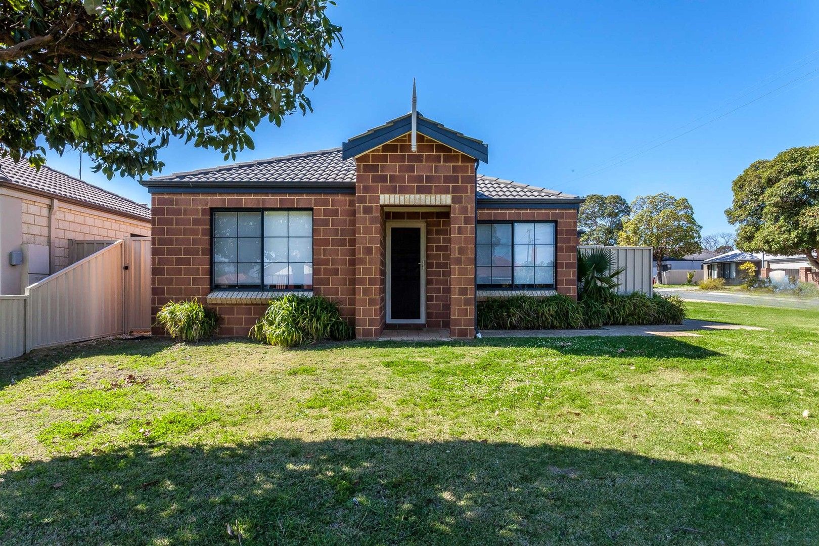 3 bedrooms House in 24B Chichester Way NOLLAMARA WA, 6061