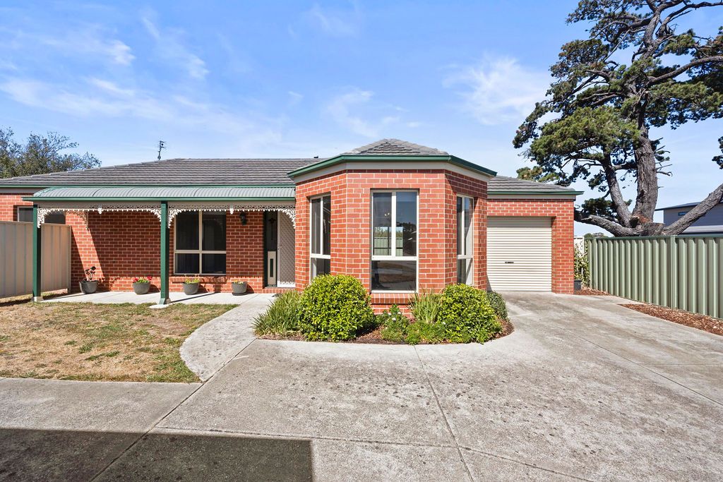 3 bedrooms House in 4/206 Victoria Street BALLARAT EAST VIC, 3350