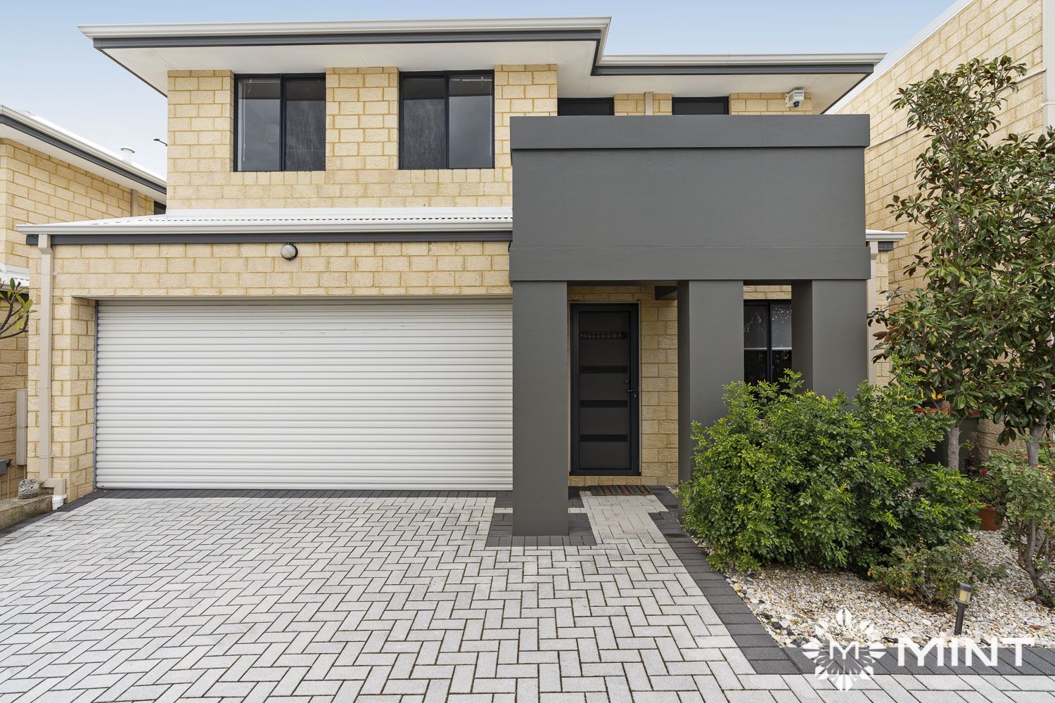 3 bedrooms House in 27C King George Street INNALOO WA, 6018