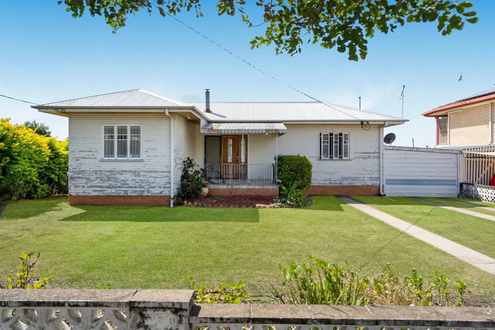 Primary image of 220 Cascade Street, Raceview QLD 4305