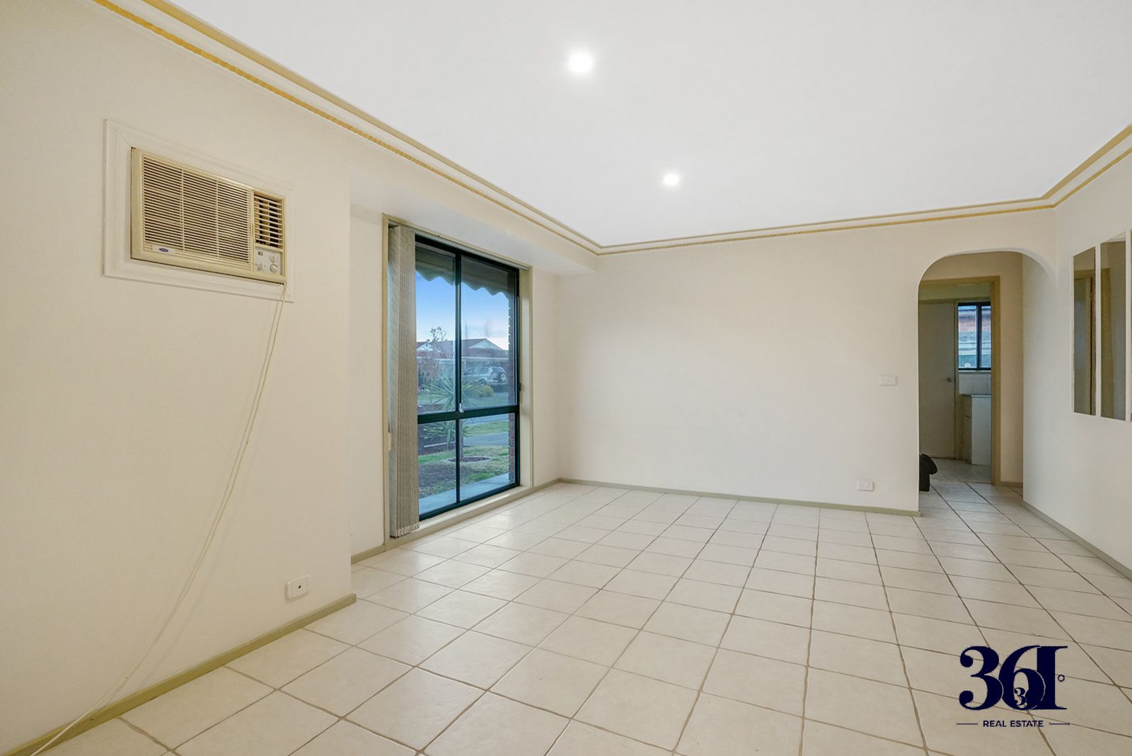 10 Alsace Avenue, Hoppers Crossing VIC 3029, Image 2