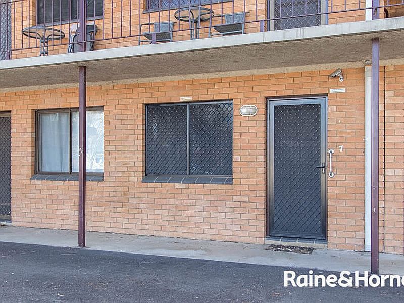 7/31 Seymour Street, Bathurst NSW 2795, Image 0