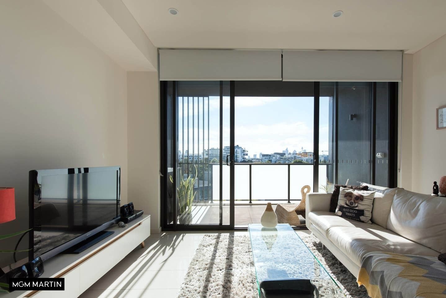 1 bedrooms Apartment / Unit / Flat in 714/1 Hutchinson Walk ZETLAND NSW, 2017