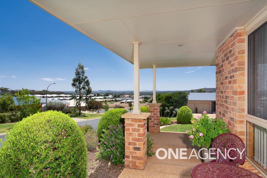 17 Waverley Place, Bourkelands NSW 2650, Image 1