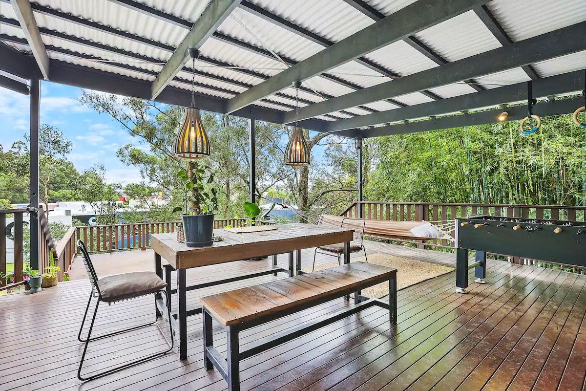 4 bedrooms House in 192 West Burleigh Road BURLEIGH HEADS QLD, 4220