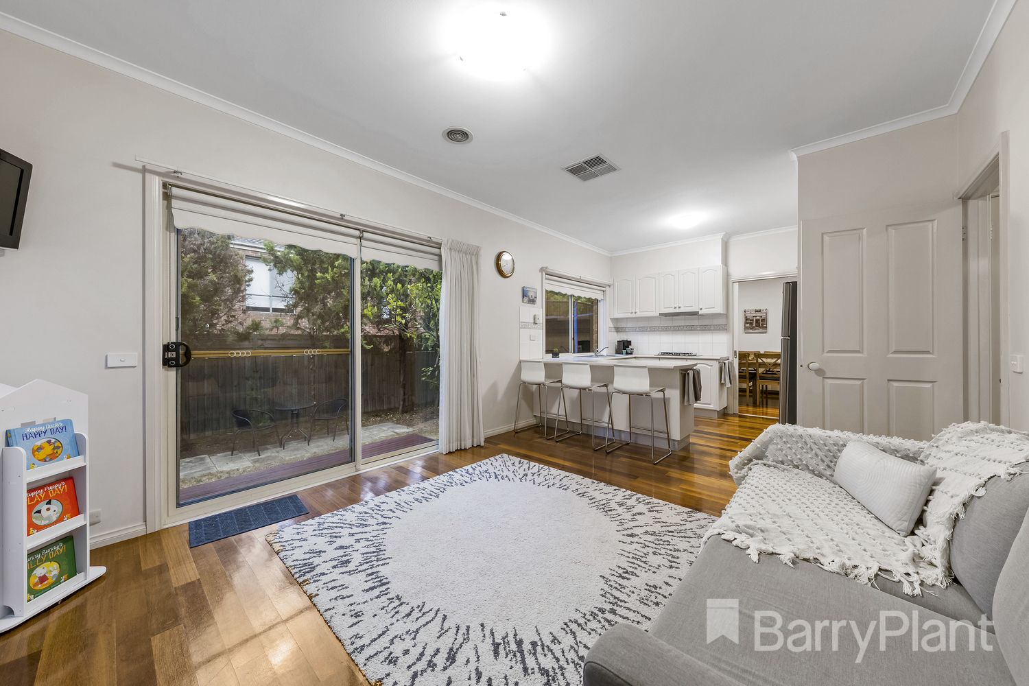 18 Cooley Avenue, Macleod VIC 3085, Image 2