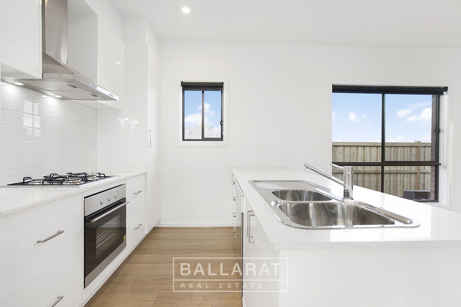 3/9 Alamein Court, Golden Square VIC 3555, Image 1