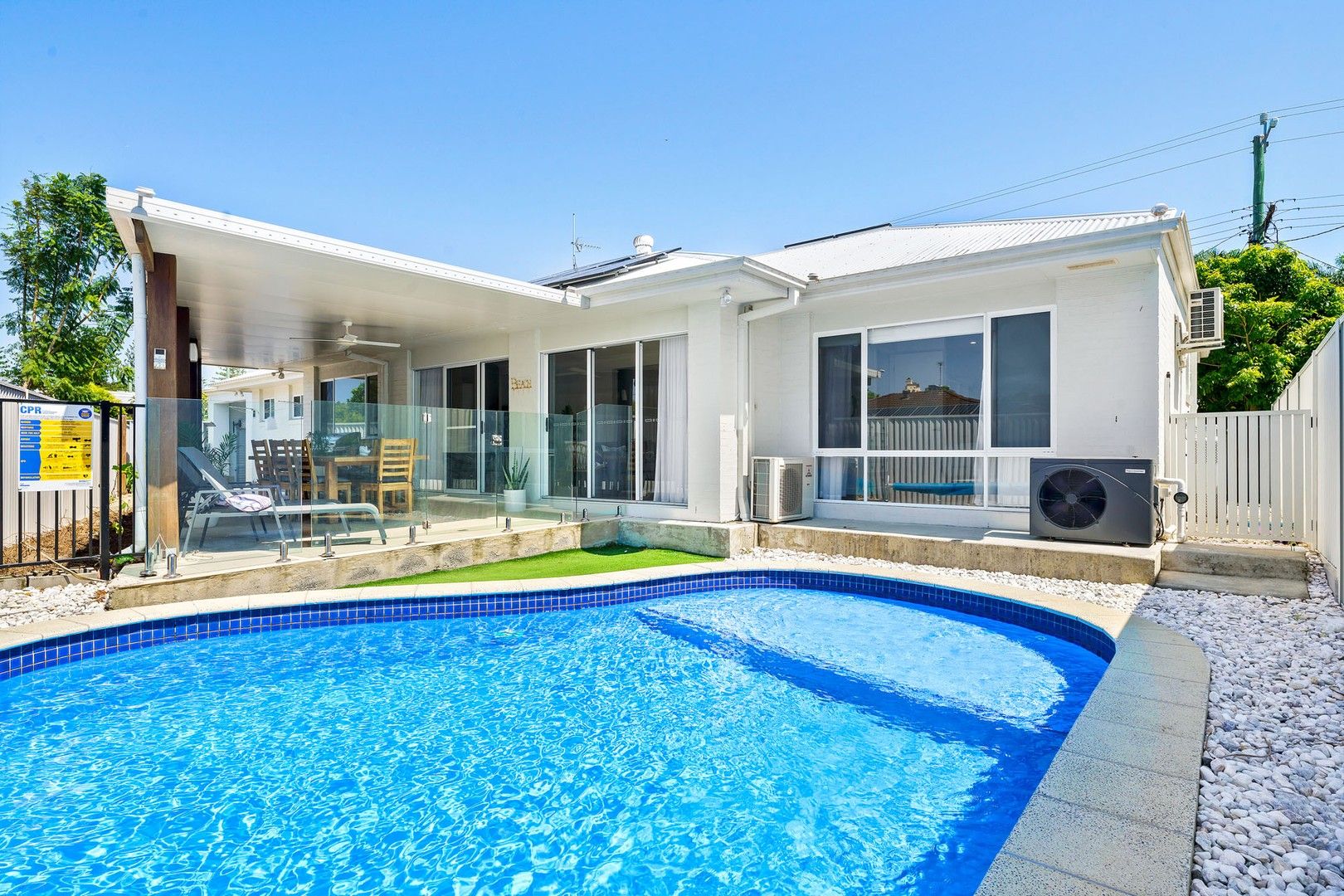 5 bedrooms House in 10 Allambi Avenue BROADBEACH WATERS QLD, 4218