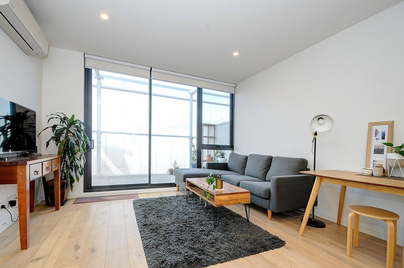 2 bedrooms Apartment / Unit / Flat in 214/116 Balcombe Road MENTONE VIC, 3194