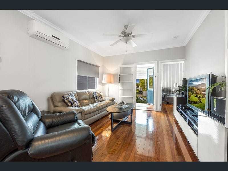 79 Grattan Terrace, Manly QLD 4179, Image 2