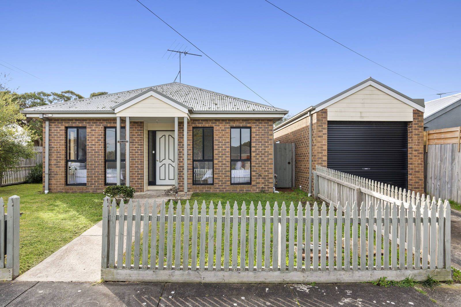 2 bedrooms House in 25 Johnson Street BELMONT VIC, 3216