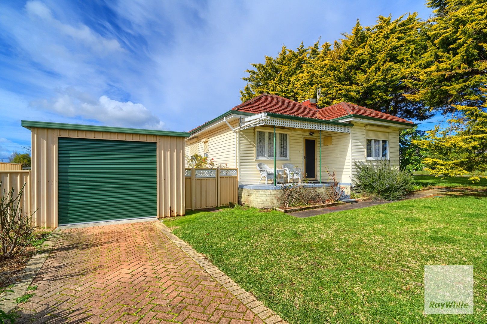 10 Lurline Street, Orana WA 6330 - House For Rent | Domain