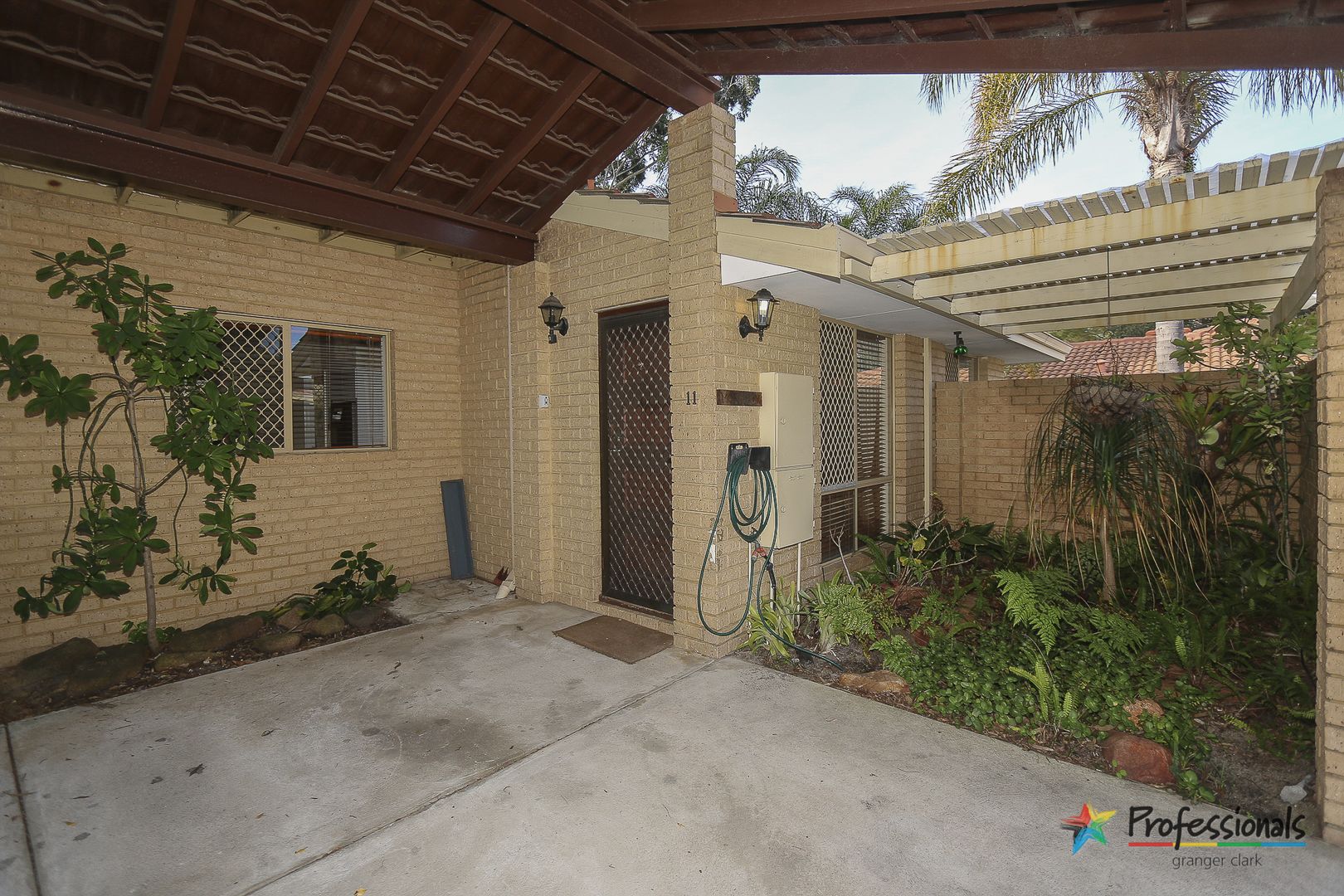 11/15 Honeysuckle Close, Ballajura WA 6066, Image 2