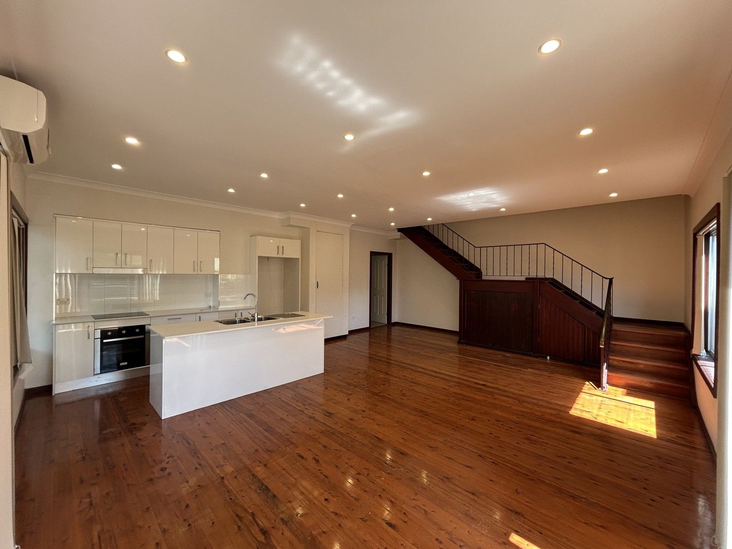 3 bedrooms Apartment / Unit / Flat in Bettington Road OATLANDS NSW, 2117