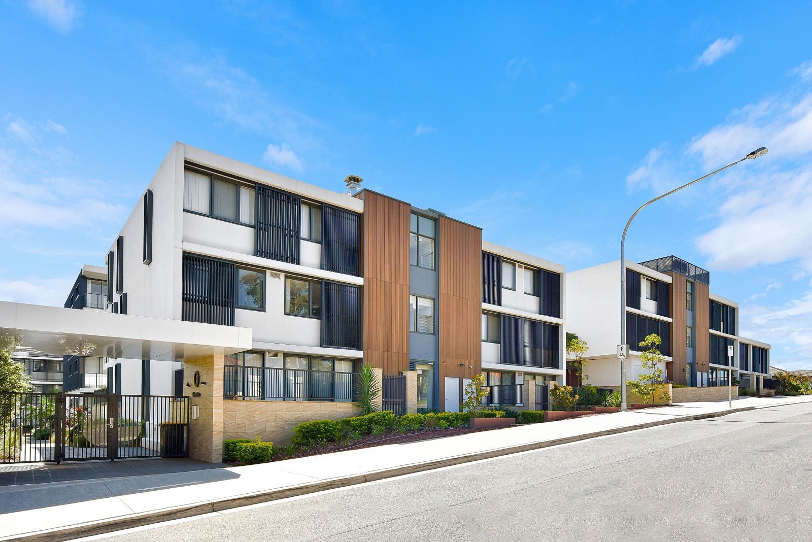 3bed+study/19 Allengrove Crescent, North Ryde NSW 2113 Apartment For