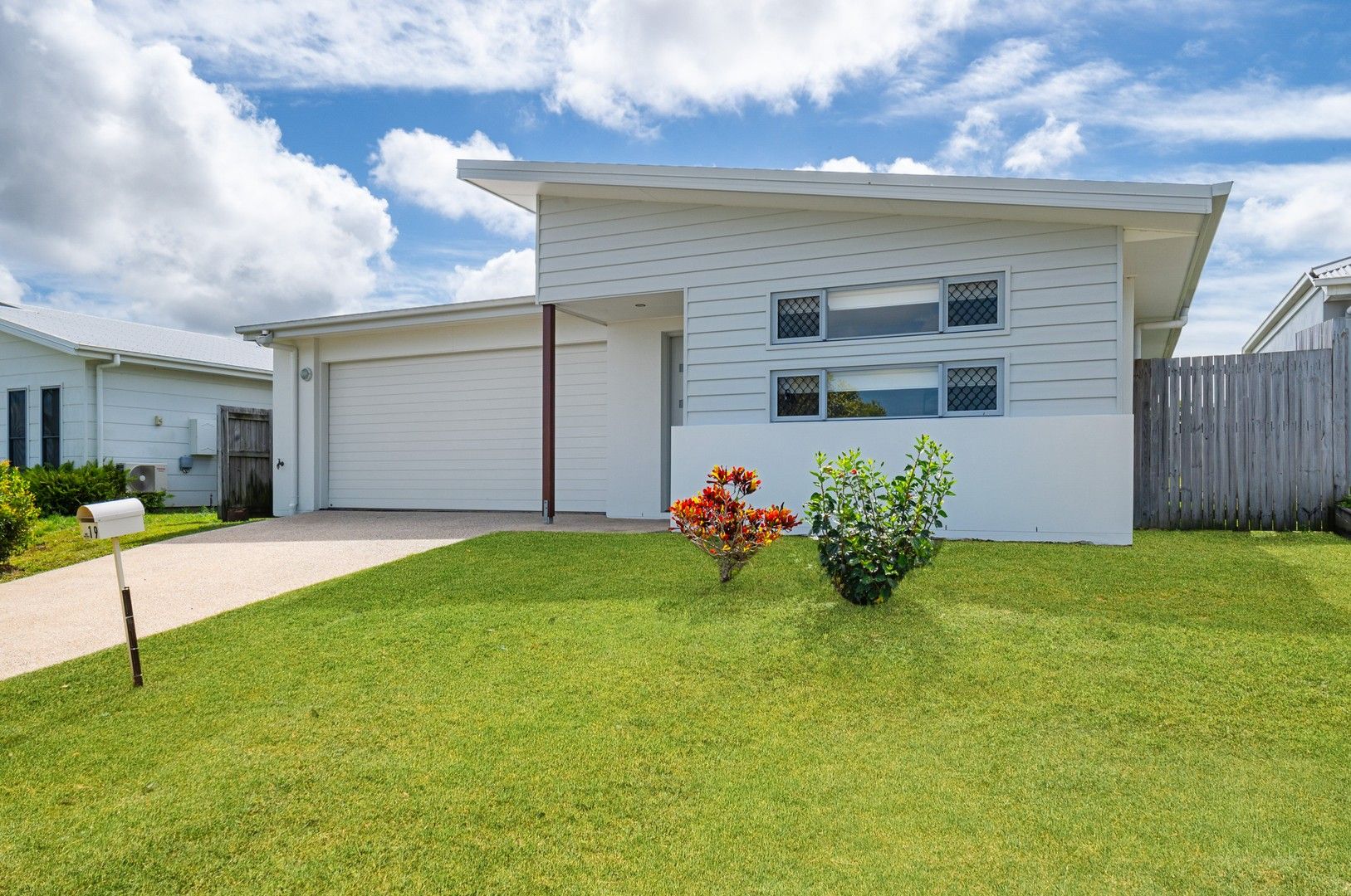 4 bedrooms House in 19 Majesty Street RURAL VIEW QLD, 4740