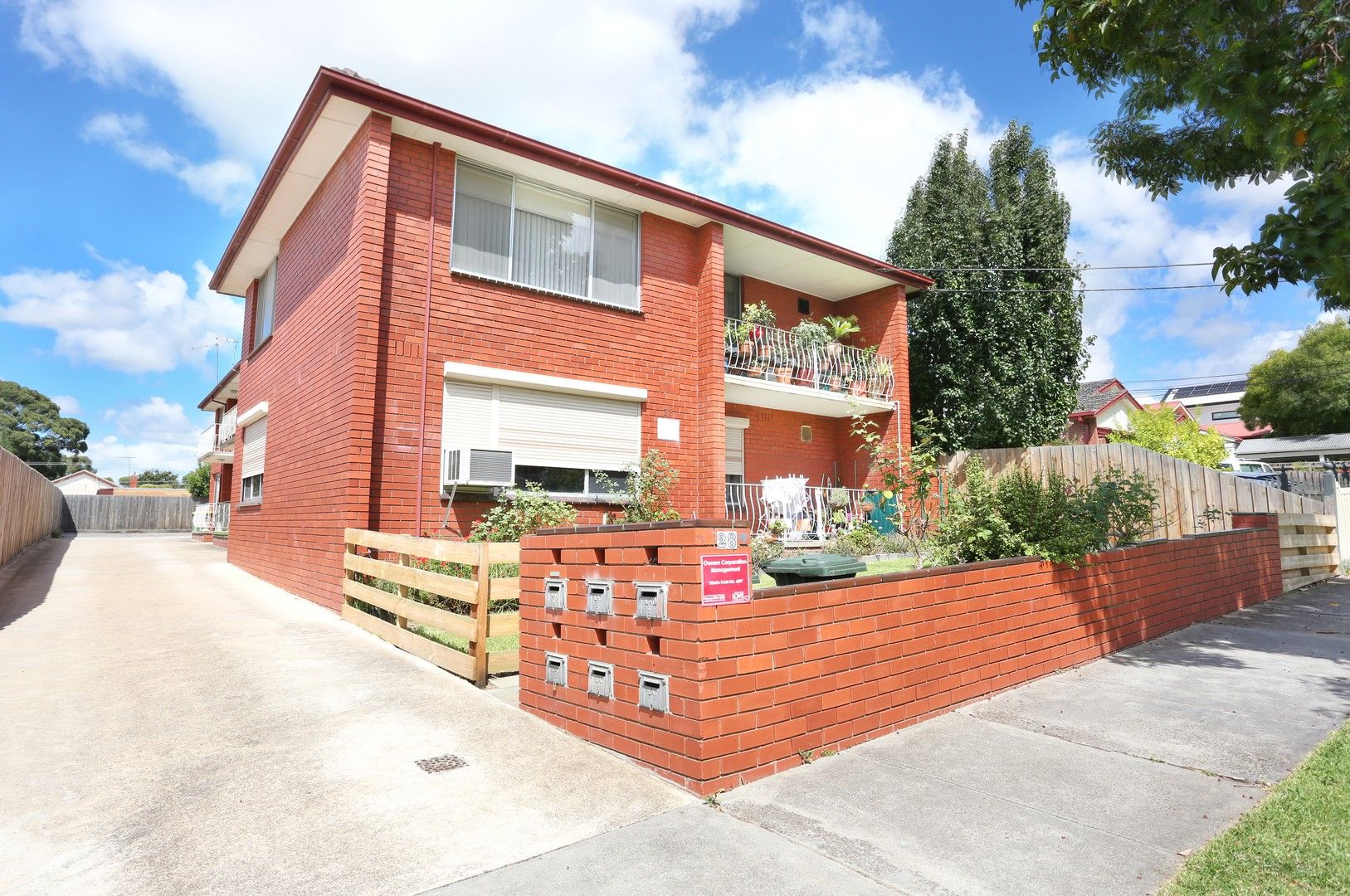 2/28 Speight Street, Thornbury VIC 3071, Image 2