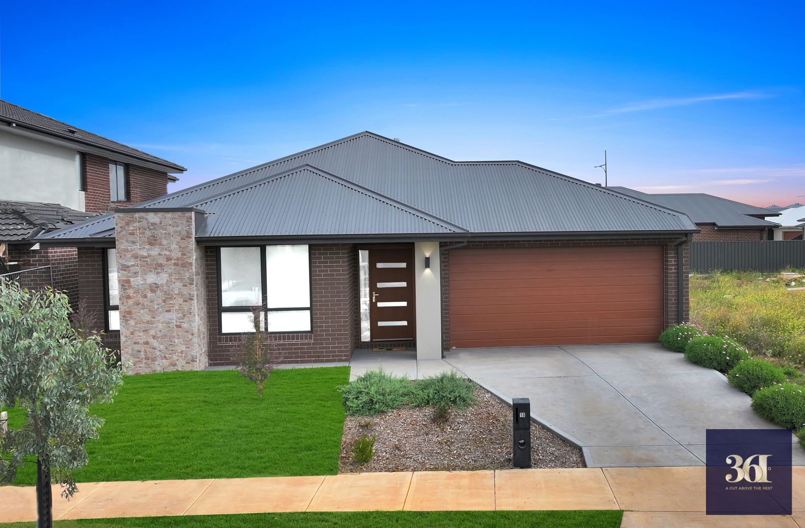 10 Saltaire Drive, Strathtulloh VIC 3338, Image 2