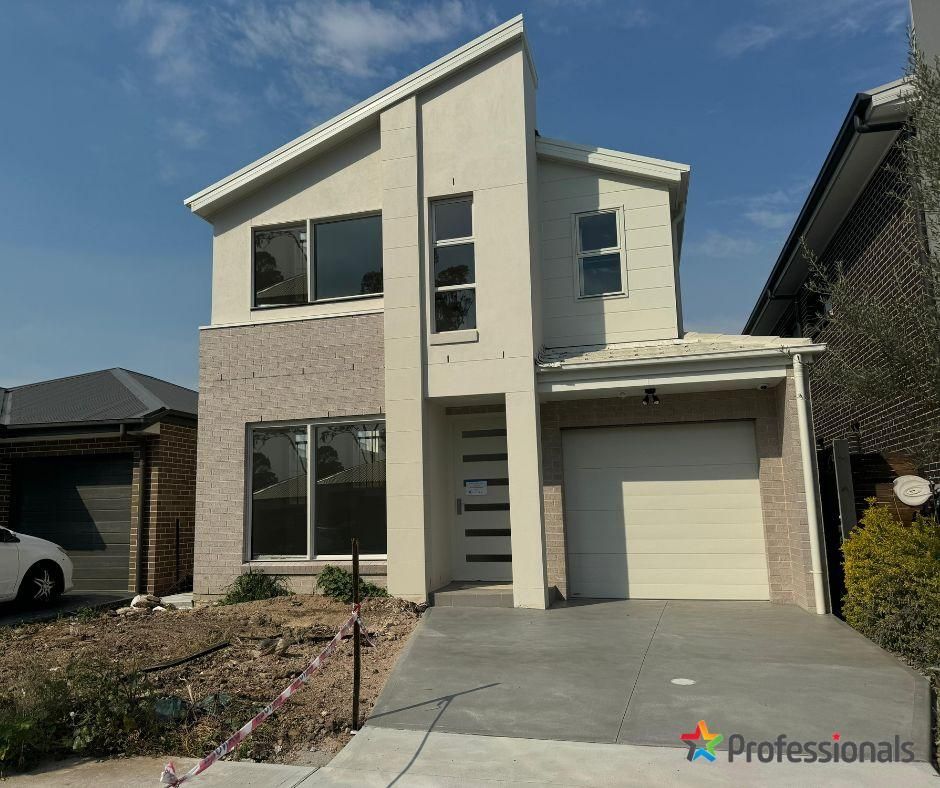 6 bedrooms House in Contour street AUSTRAL NSW, 2179